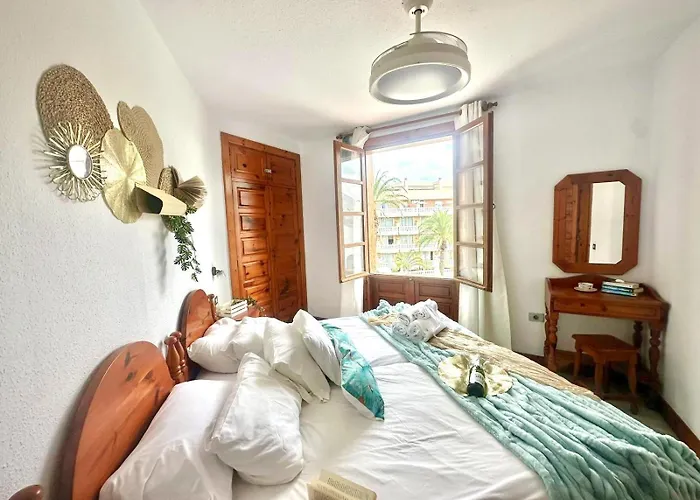 Oceanic Prime By Deihu Experiences * Playa de las Americas (Tenerife)